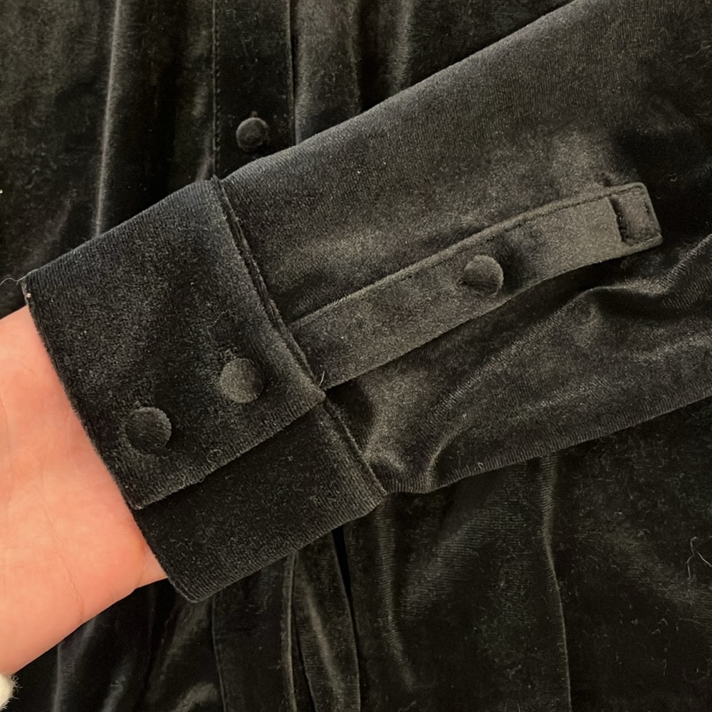 Express Black velvet long sleeve button down collar shirt NEW size small - Picture 4 of 7